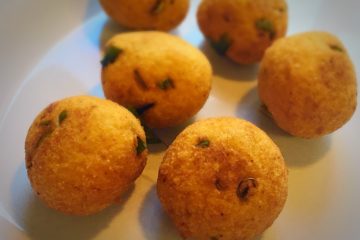 sooji, bonda, sooji bonda, semolina bonda, rava bonda,mysore bonda,masala bonda,bonda,south indian bonda