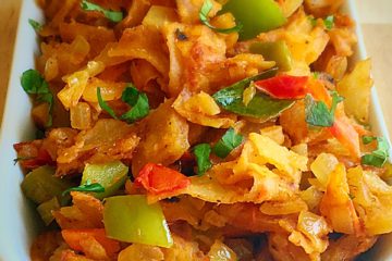 kothu parotta,kothu,kothu paratha,onion,spring onion,capsicum,paratha,masala paratha,mixed paratha,mixed parotta,south indian parotta,how to prepare kothu parotta,step by step images,cooking,food network,tv cooking,fried parotta,fried paratha,salna,veg salna,chicken kothu parotta,chicken salna,