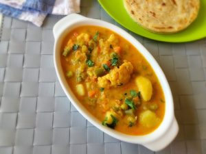 vegetabel kurma, veg kurma recipe,mix veg kurma recipe,saravana bhavan style veg kurma,saravana bhavan style kurma,side dish for parotta, side dish for chapati,south indian dinner recipes,south indian lunch recipes