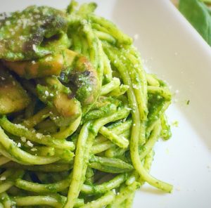 pesto pasta, pesto recipe, basil pesto, basil pesto pasta, creamy pesto, creamy pesto pasta, pesto recipe,spaghetti recipe,garlic pasta,lemon