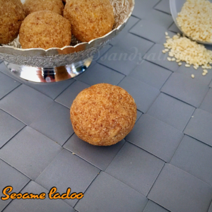 sesame ladoo,sesame seed ladoo,ladoo,easy ladoo,instant ladoo,festival ladoo,dewali recipe,dewali sweets,ellu urundai recipe step by step,white ellu urundai,til ladoo