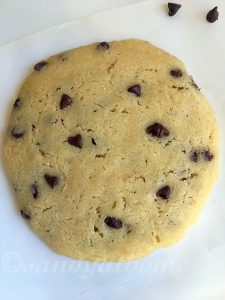 chocolate chip cookie