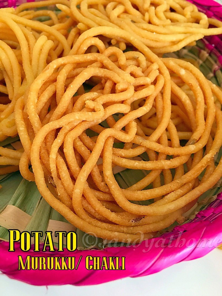 Potato murukku