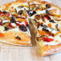 mushroom pizza recipe, homemade pizza, cheesy pizza, pizza, veg pizza