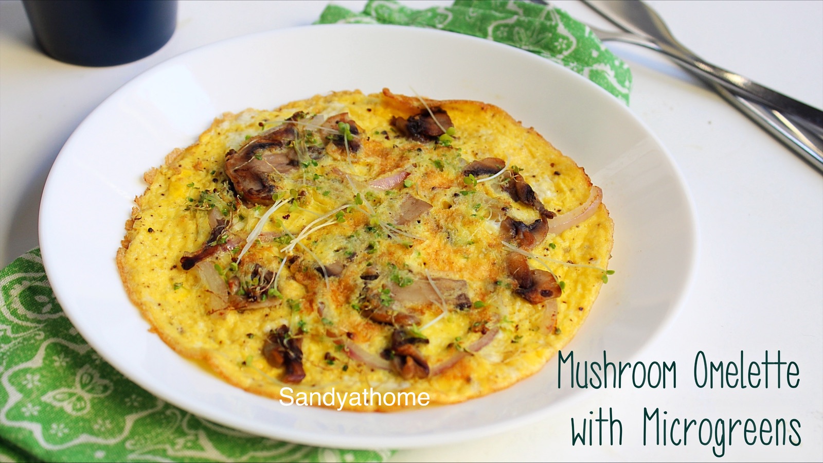 mushroom omelette with microgreen