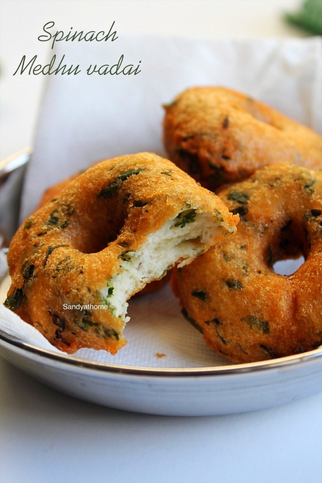 Keerai medhu vadai recipe, Spinach medhu vada Sandhya's recipes