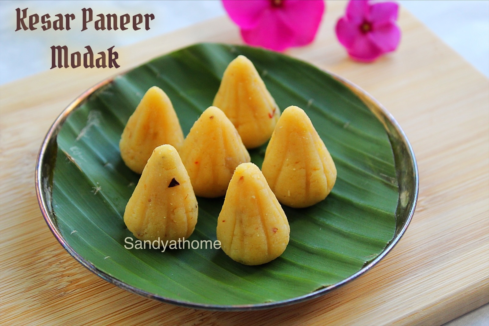 Kesar Paneer Malai Modak, How to make Kesar Paneer Modak