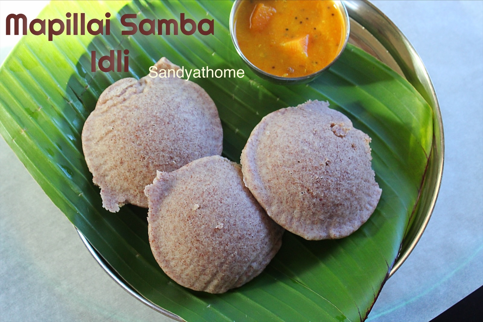 Naturally fermented Mapillai Samba idli batter turned into soft idlis, ideal for gut health and digestion.