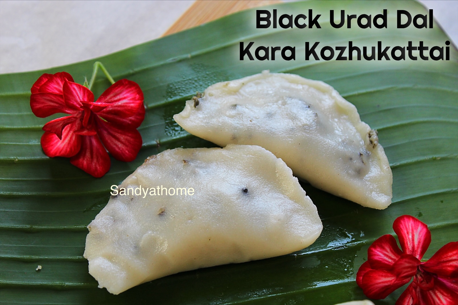 Savory black urad dal kozhukattai with coconut filling – traditional karuppu ulundhu uppu modakam recipe for Vinayagar Chaturthi